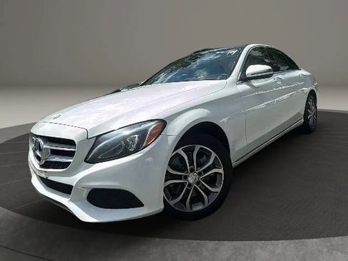 Used 2017 Mercedes-Benz C 300 4MATIC Sedan image 5