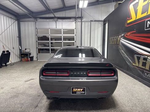 Used 2016 Dodge Challenger SXT Plus RWD image 13