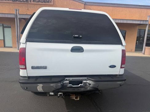 Used 2005 Ford F350 Lariat image 10