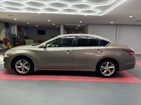 Used 2015 Nissan Altima 2.5 SL w/ Technology Package image 4