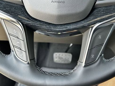 New 2025 Cadillac XT5 Premium Luxury image 17