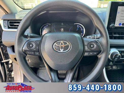 Used 2025 Toyota RAV4 XLE AWD/4WD image 20