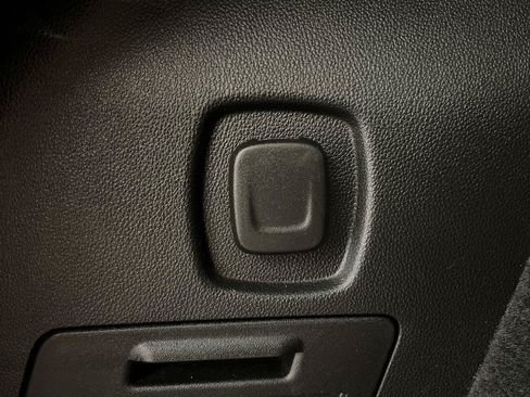 Used 2024 Cadillac XT5 Sportv w/ LPO, Floor Liner Package AWD/4WD image 33