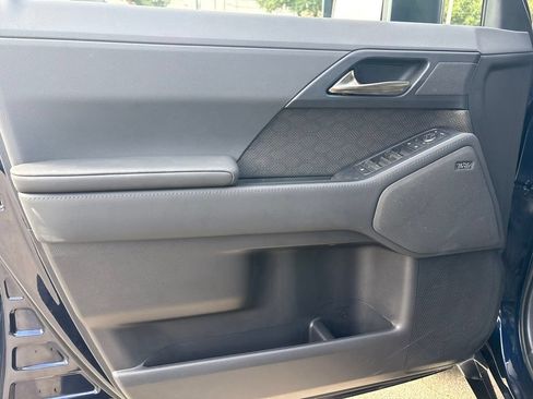 Certified 2025 Lexus GX 550 w/ Accessory Package (2T) AWD/4WD image 11