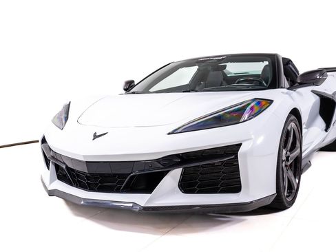 Used 2026 Chevrolet Corvette Z06 RWD image 11