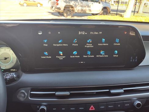 Used 2023 Hyundai Palisade SEL w/ Premium Package image 15