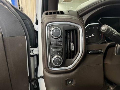 Used 2021 GMC Sierra 1500 SLT w/ SLT Premium Plus Package image 14