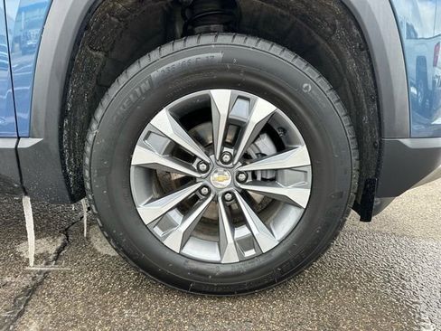 Used 2025 Chevrolet Equinox LT w/ Convenience Package II image 6