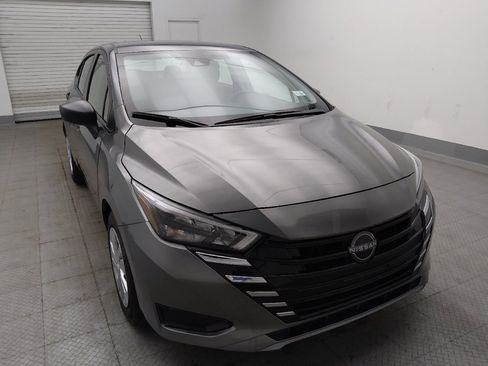 Used 2025 Nissan Versa S FWD image 14