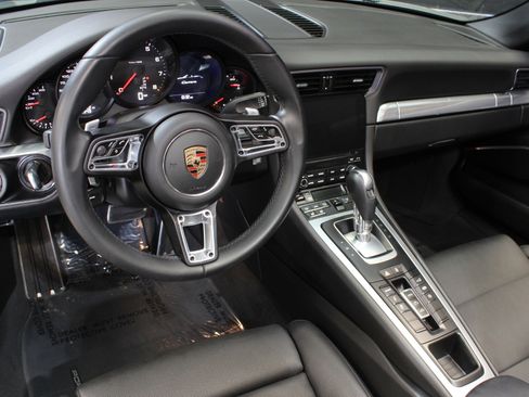 Used 2017 Porsche 911 Carrera image 30