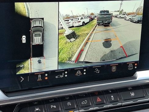 Used 2024 Chevrolet Silverado 1500 High Country w/ Technology Package image 15