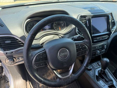 Used 2020 Jeep Cherokee Limited AWD/4WD image 8