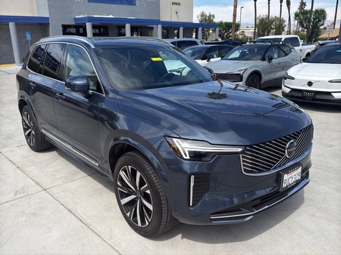 New 2025 Volvo XC90 B5 Core w/ Protection Package image 4