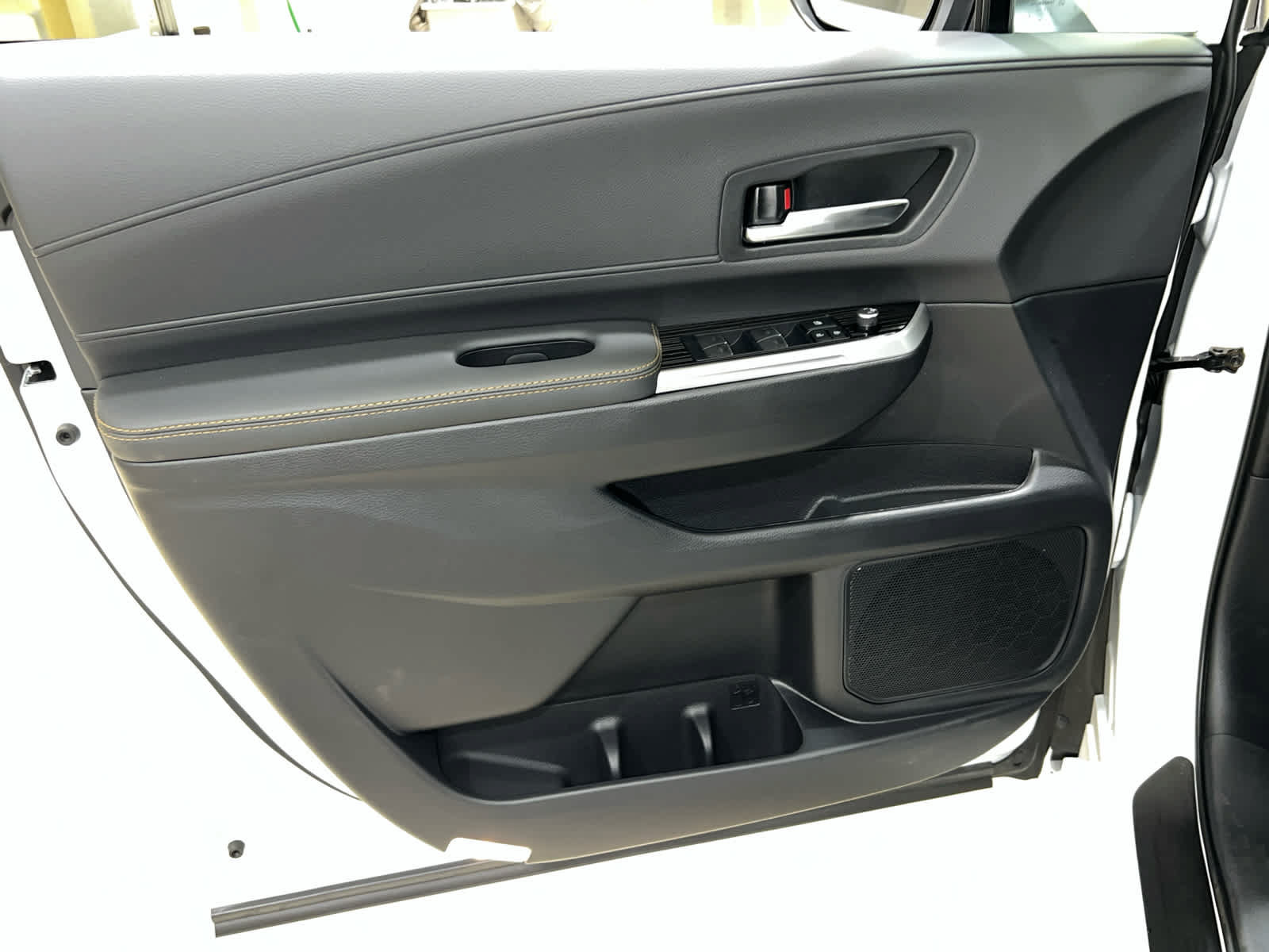 New 2026 Toyota Sienna XLE Woodland Edition AWD/4WD image 13