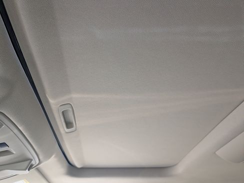 Used 2017 Cadillac Escalade Premium Luxury image 25