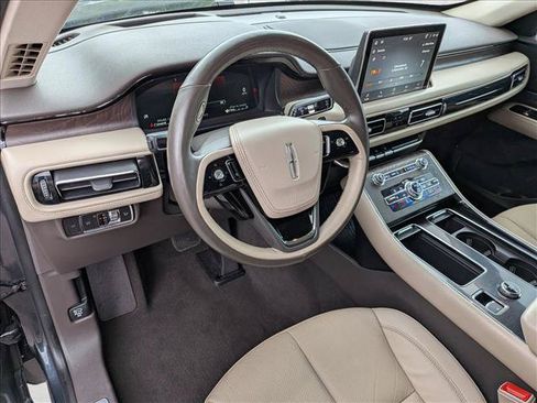 Used 2022 Lincoln Aviator Reserve w/ Equipment Group 201A AWD/4WD image 10