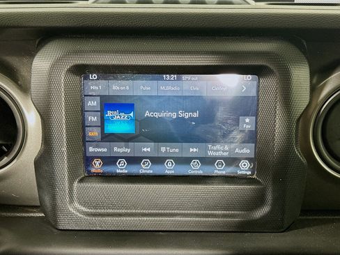 Used 2023 Jeep Wrangler Unlimited w/ Cold Weather Group image 19