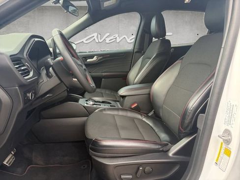Used 2023 Ford Escape ST-Line w/ Tech Pack #1 FWD image 19