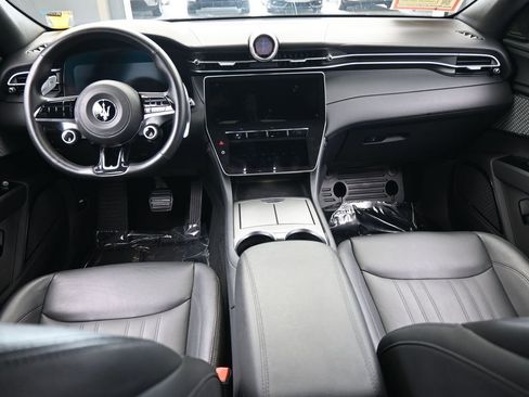 Used 2023 Maserati Grecale GT image 38