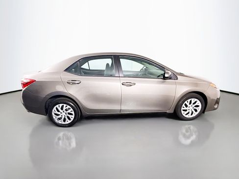 Used 2018 Toyota Corolla LE FWD image 11