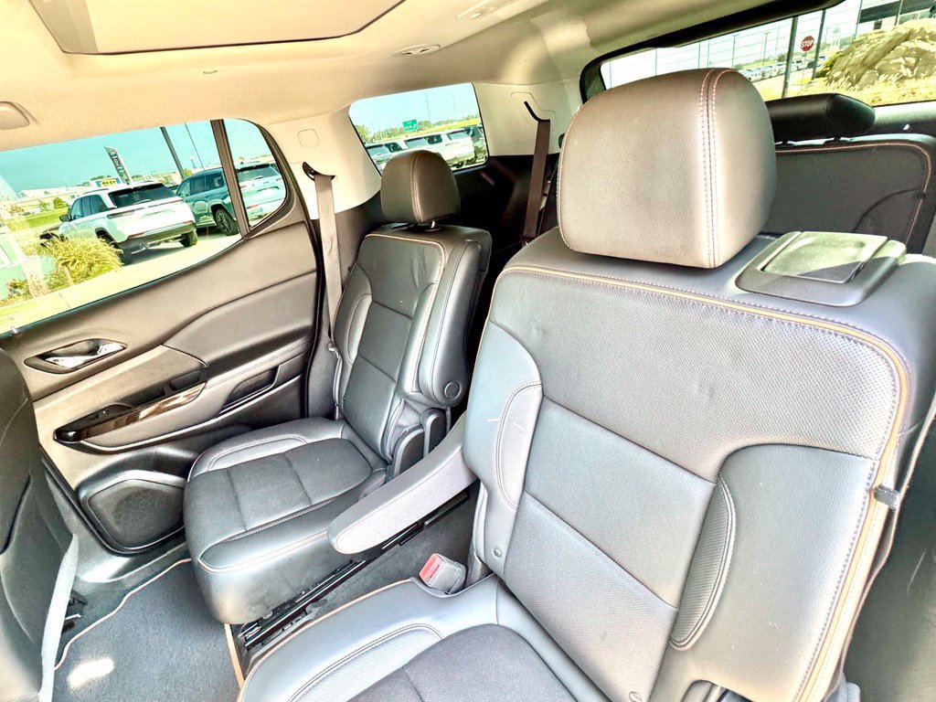 Used 2023 GMC Acadia AT4 w/ Technology Package AWD/4WD image 19