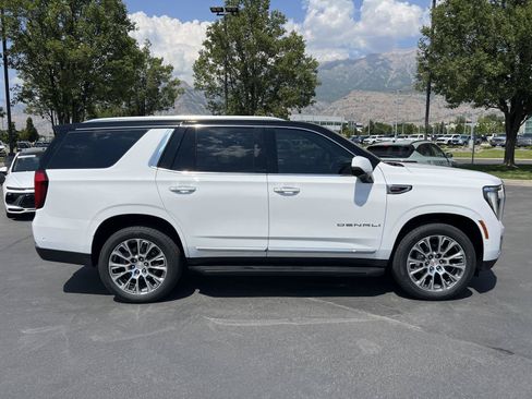 Used 2025 GMC Yukon Denali AWD/4WD image 6