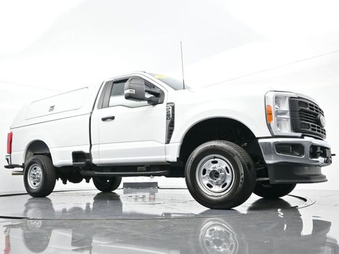 Used 2023 Ford F250 XL w/ Snow Plow Prep Package image 39