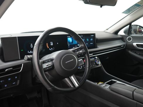 Used 2025 Hyundai Sonata SEL FWD image 23