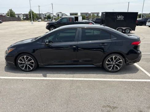 Used 2020 Toyota Corolla SE FWD image 2