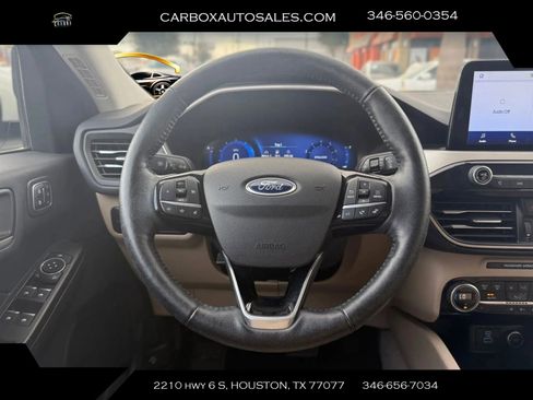 Used 2021 Ford Escape SEL w/ Technology Package image 10