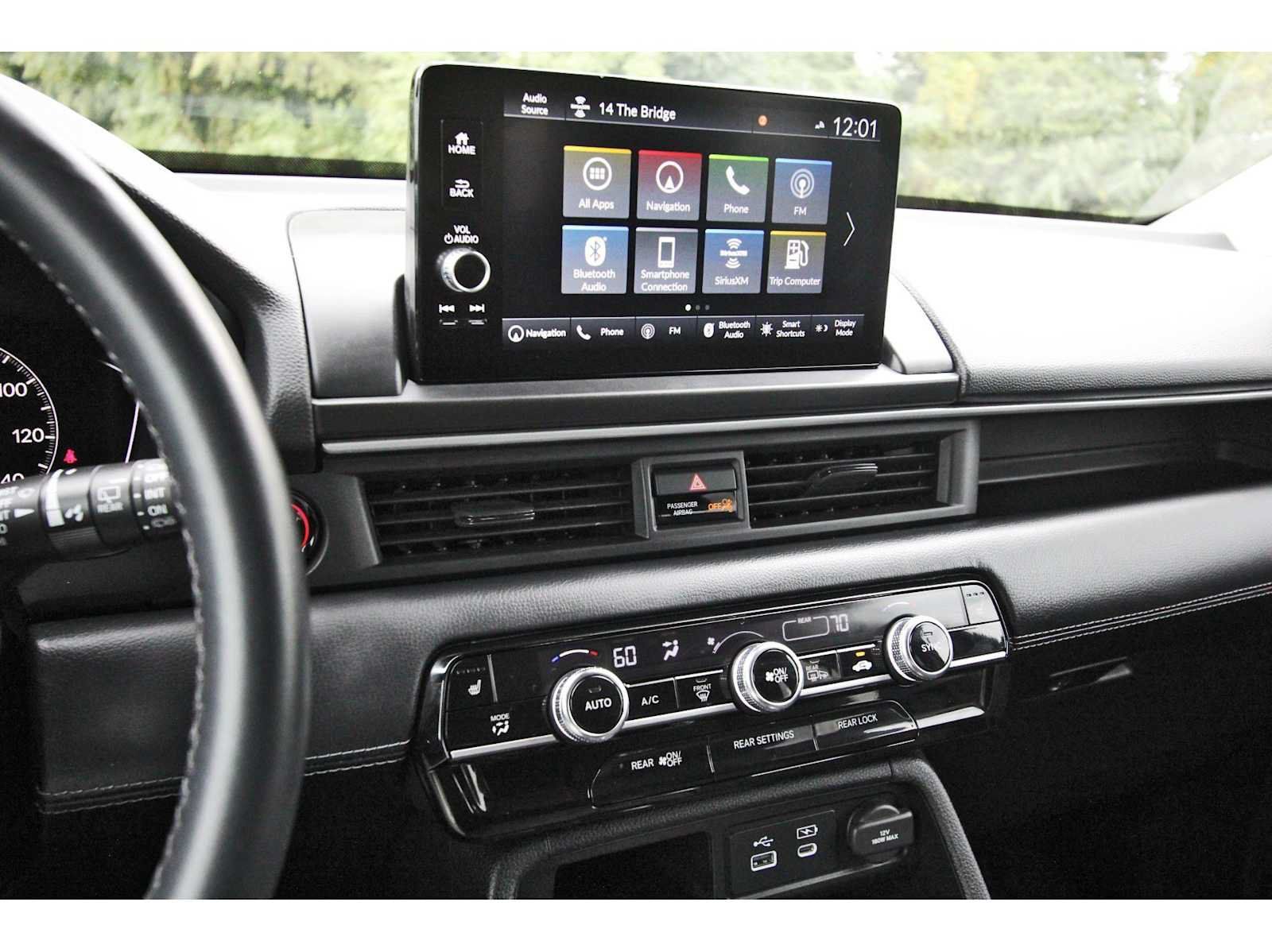 Used 2025 Honda Pilot Touring image 23