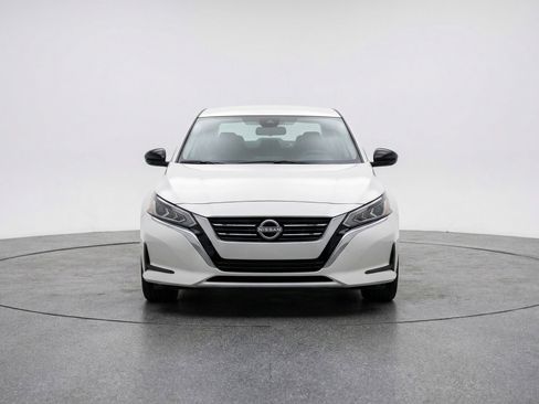 Used 2025 Nissan Altima 2.5 SV image 2