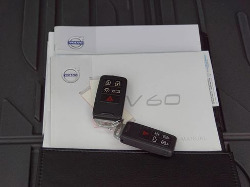 Used 2016 Volvo V60 T5 Premier w/ Convenience Package image 43