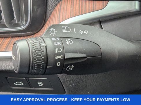 Used 2023 Volvo S60 T8 Plus image 37