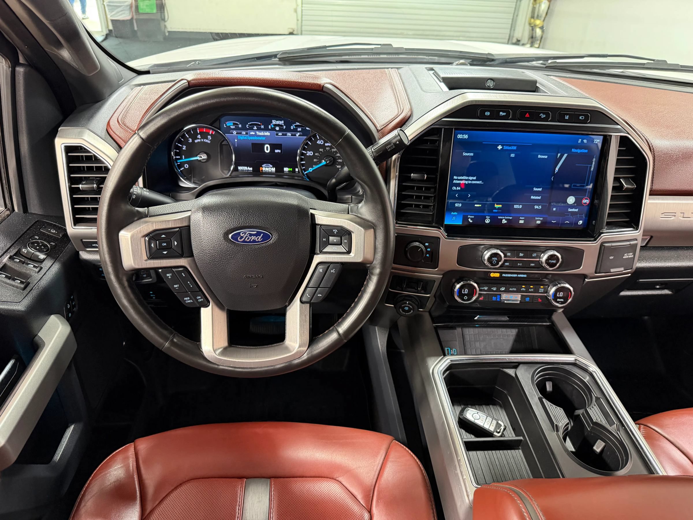Used 2022 Ford F350 Platinum w/ FX4 Off-Road Package AWD/4WD image 25