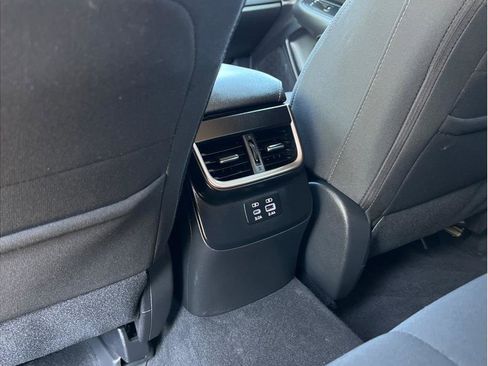 Used 2024 Subaru Outback Premium image 17