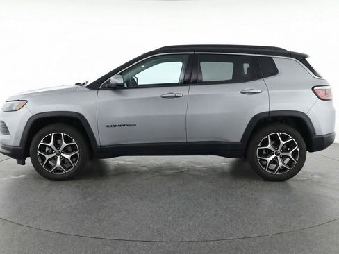 Used 2025 Jeep Compass Limited image 5