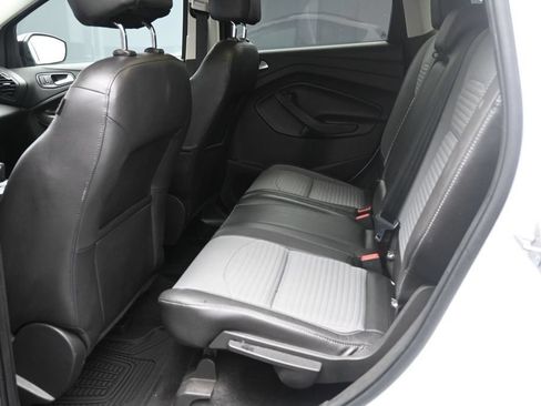 Used 2017 Ford Escape SE w/ Equipment Group 201A FWD image 20