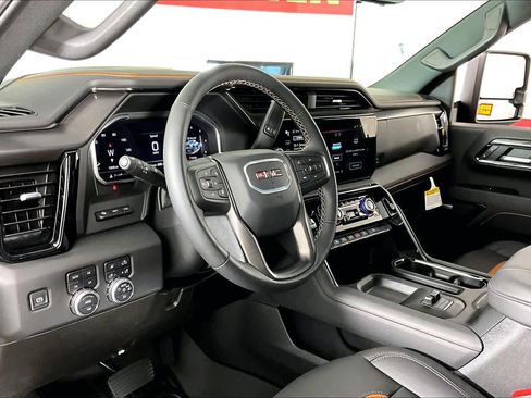 Certified 2025 GMC Sierra 2500 AT4 w/ AT4 Premium Plus Package image 32