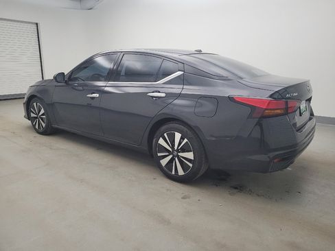Used 2019 Nissan Altima 2.5 SV image 3