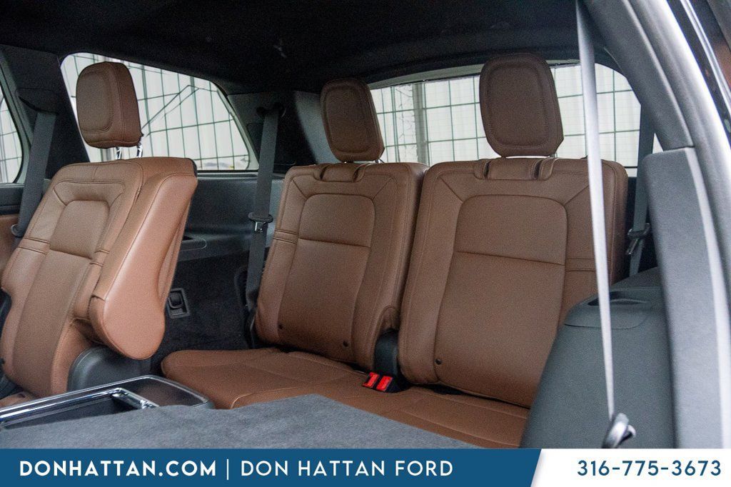 Used 2023 Lincoln Aviator Reserve w/ Equipment Group 201A AWD/4WD image 21