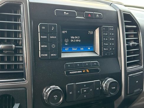 Used 2017 Ford F150 XLT RWD image 12