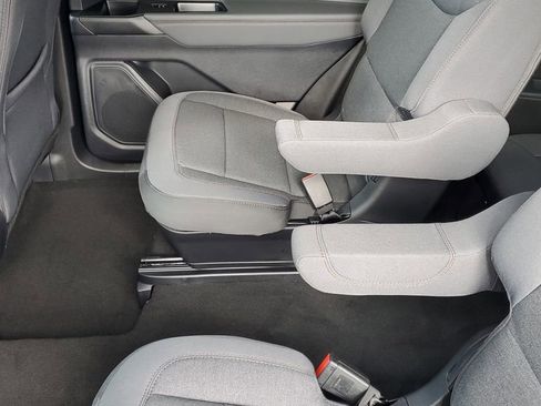 New 2026 Ford Explorer Active image 34