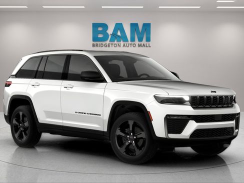 New 2026 Jeep Grand Cherokee Limited AWD/4WD image 1
