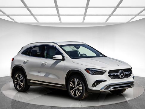 New 2026 Mercedes-Benz GLA 250 4MATIC image 5