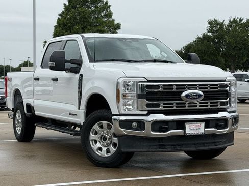Used 2024 Ford F250 XLT w/ FX4 Off-Road Package AWD/4WD image 2