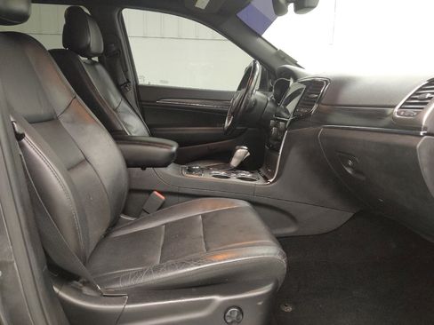 Used 2019 Jeep Grand Cherokee Limited w/ Luxury Group II AWD/4WD image 21