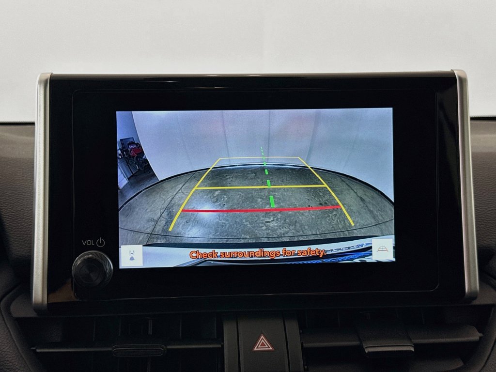 Used 2025 Toyota RAV4 XLE FWD image 15