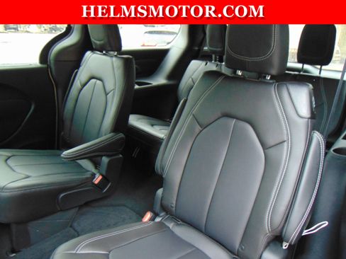 New 2026 Chrysler Pacifica Select w/ S Appearance Package image 34