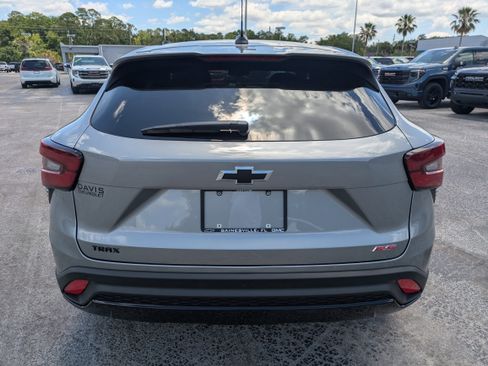 New 2026 Chevrolet Trax RS w/ Sunroof Package FWD image 6